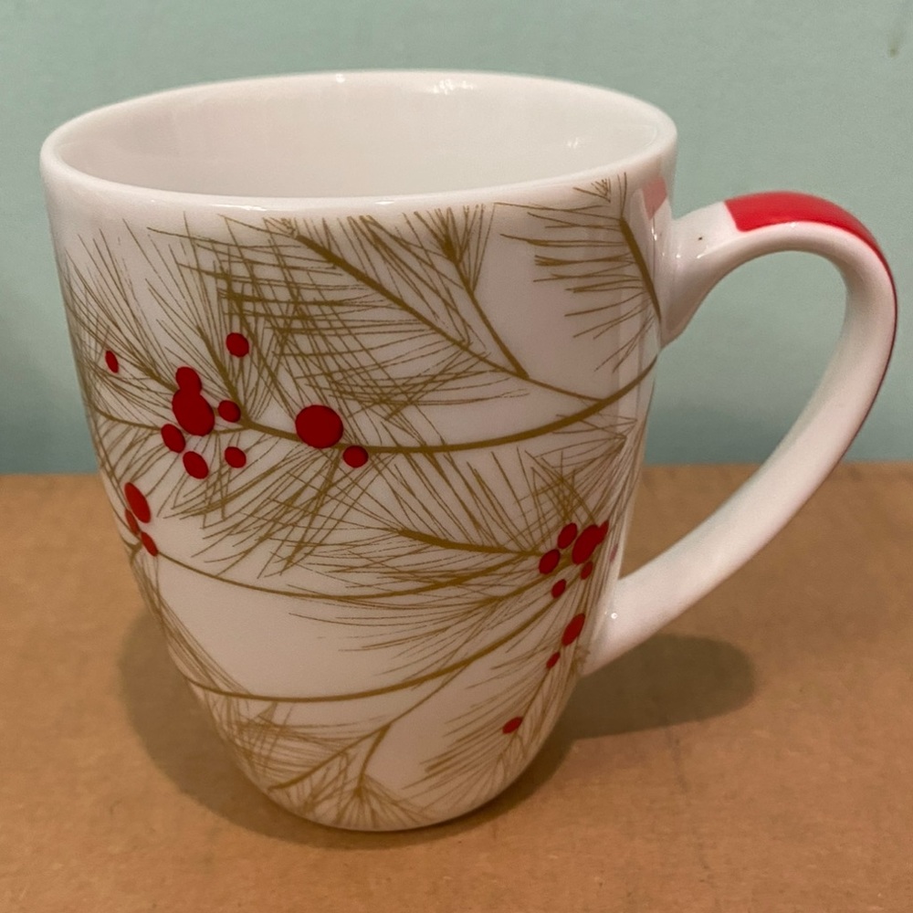 Paper Products Design Winter Gold 14 oz Porcelain Mug